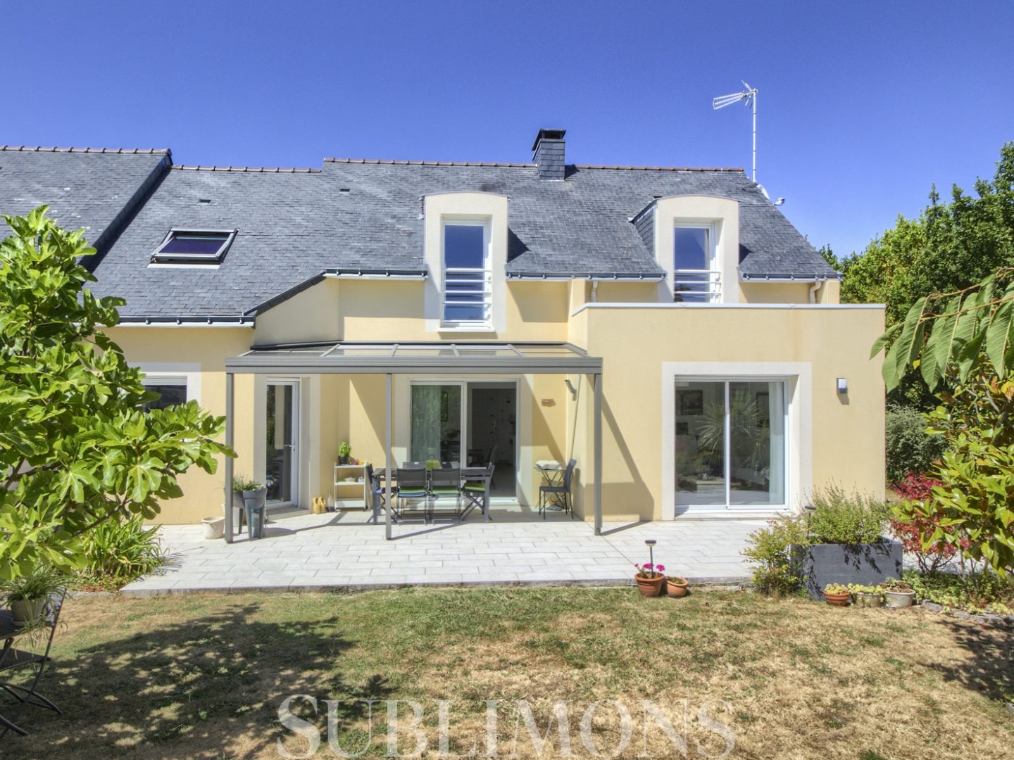 SAINT-MARC-SUR-MER MAISON CONTEMPORAINE 140 m² 4 CHAMBR