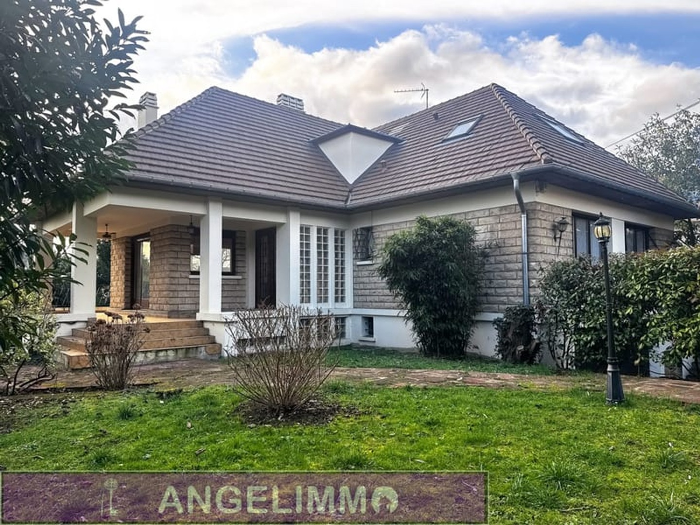 Maison 5 pièces 222 m²