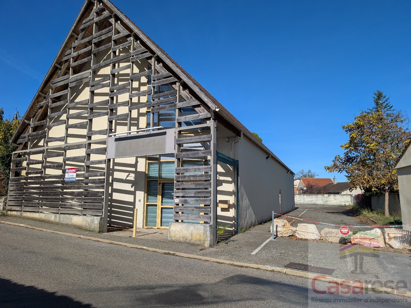 Immeuble commercial