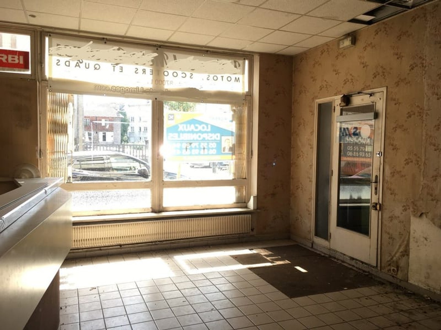 Local commercial 75 m²