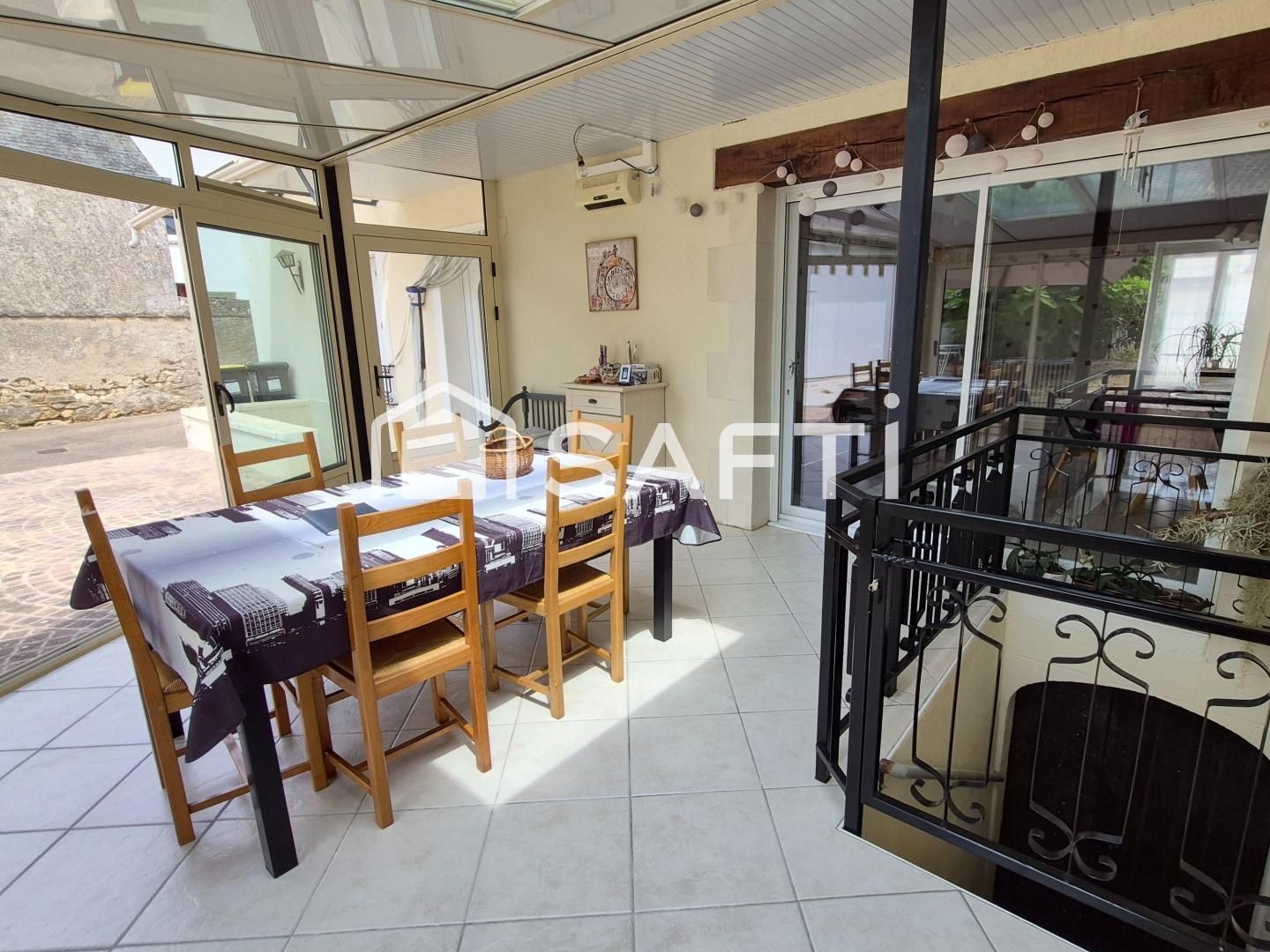 Maison à vendre - 7 pièces - 201m2 - Descartes (37160)