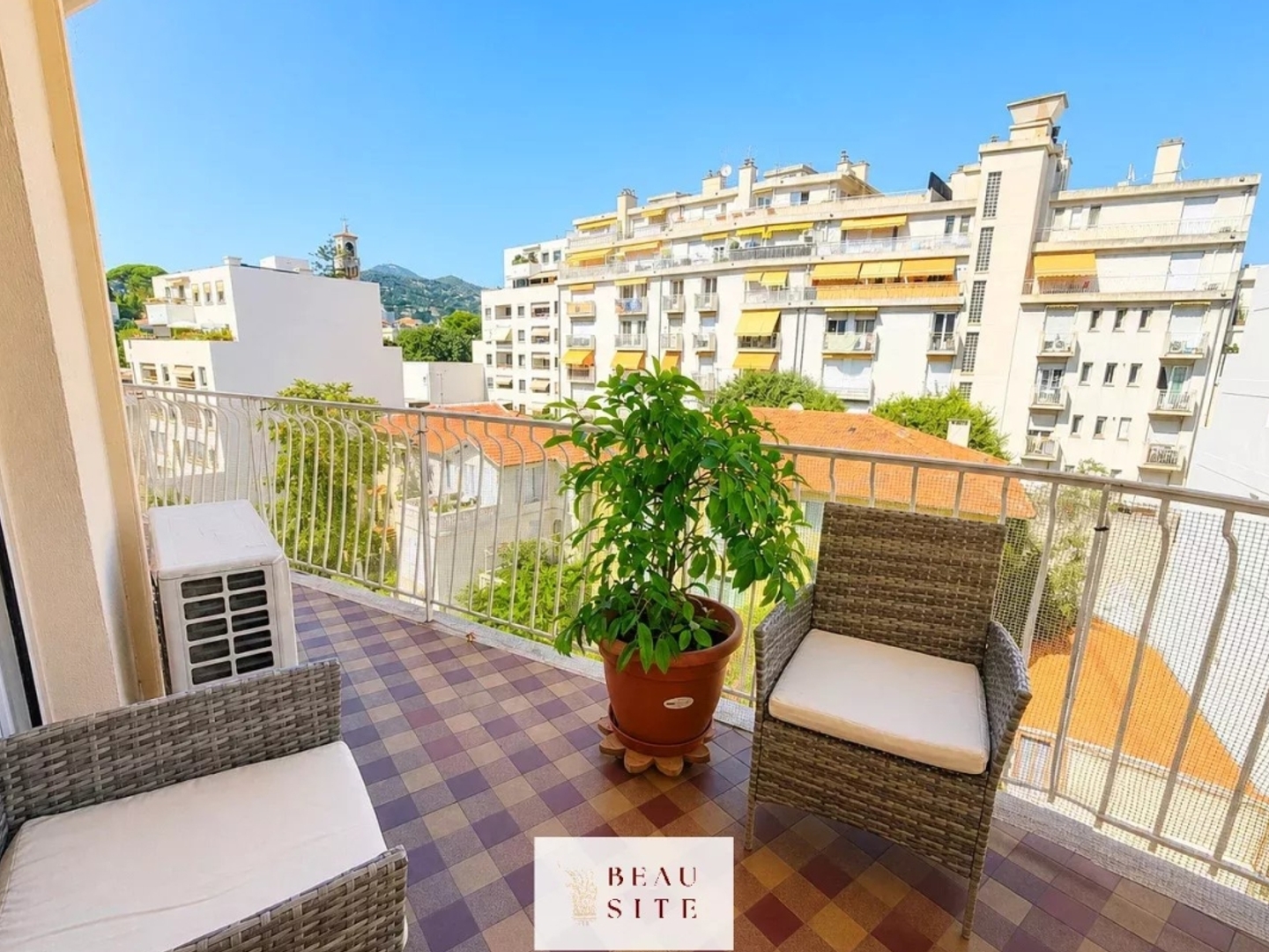 Appartement à vendre - 3 pièces - 95m2 - Nice (06000)