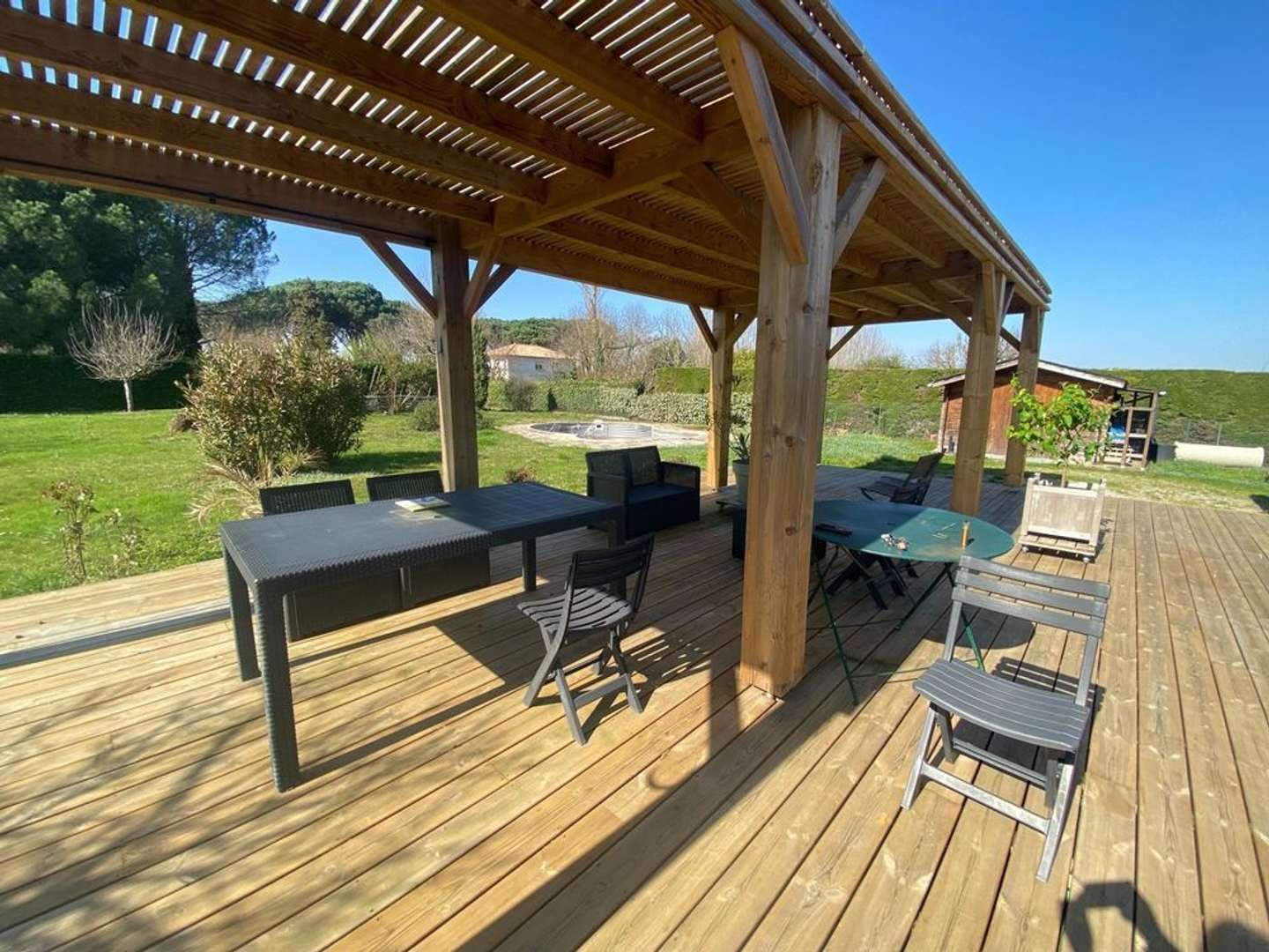 MAISON CLIMATISEE BEAU PARC PISCINE A RESTAURER