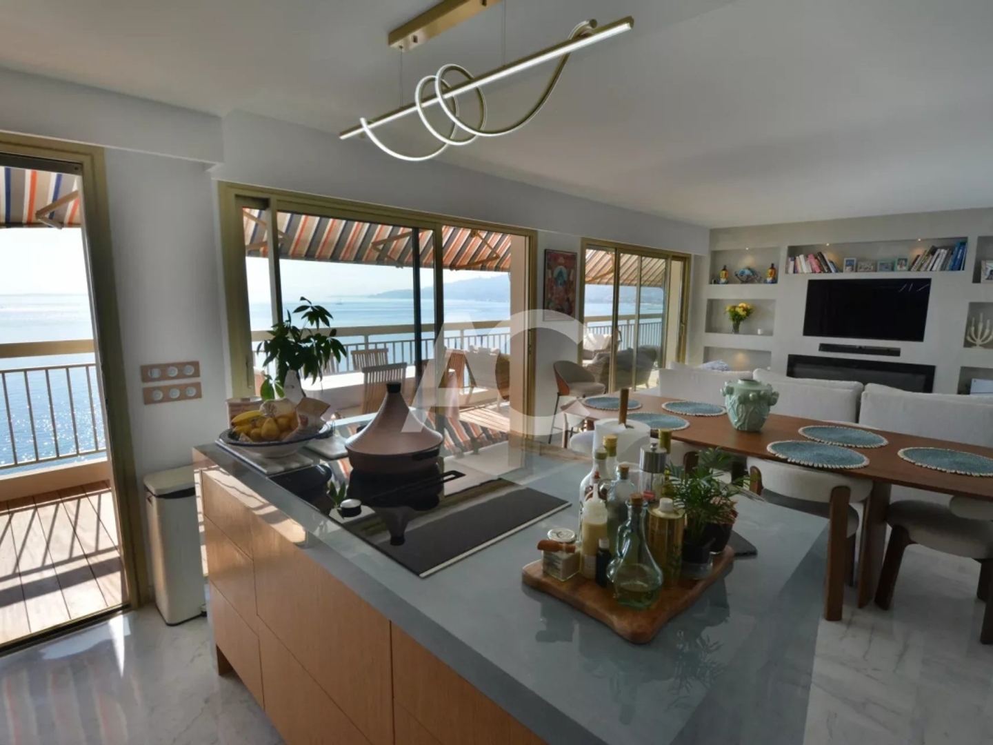 Appartement à vendre - 5 pièces - 140m2 - Antibes (06160)