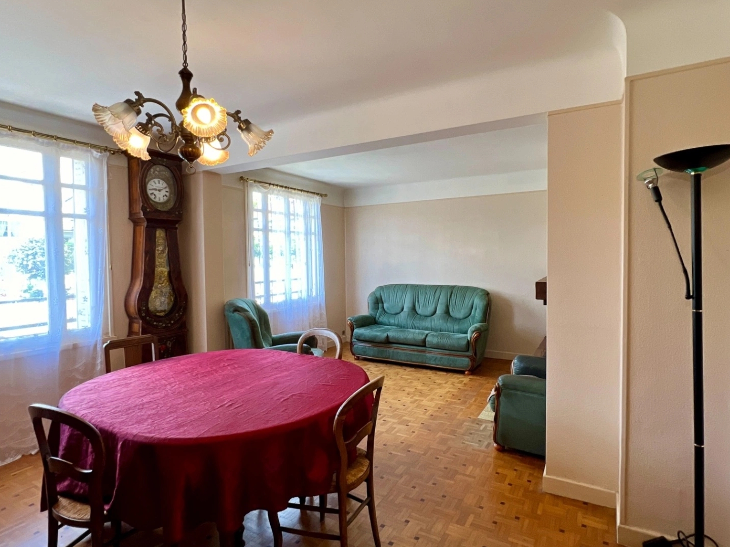 Maison à vendre - 7 pièces - 126m2 - Issoudun (36100)