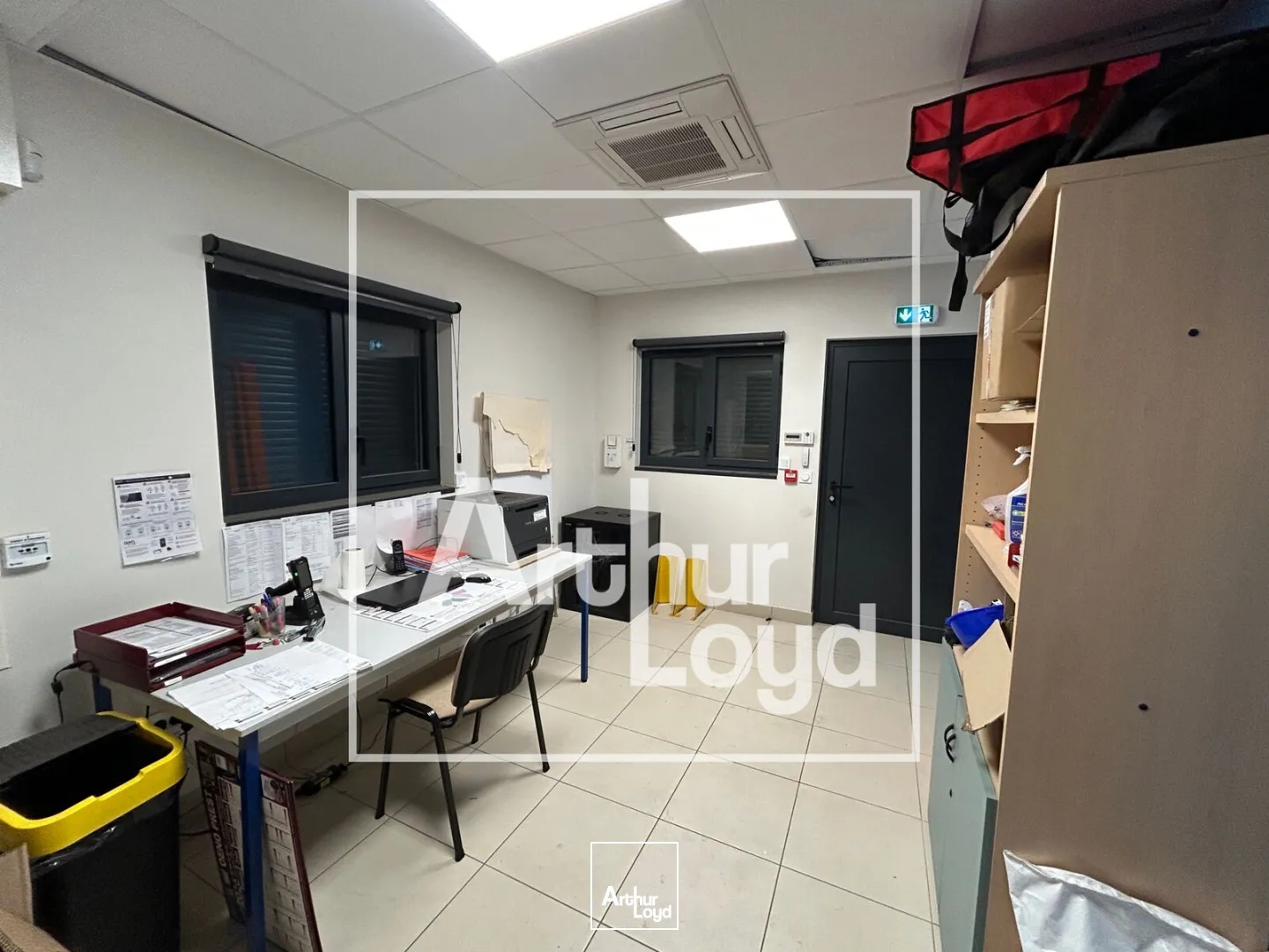 Locaux à vendre - 982m2 - Béziers (34500)