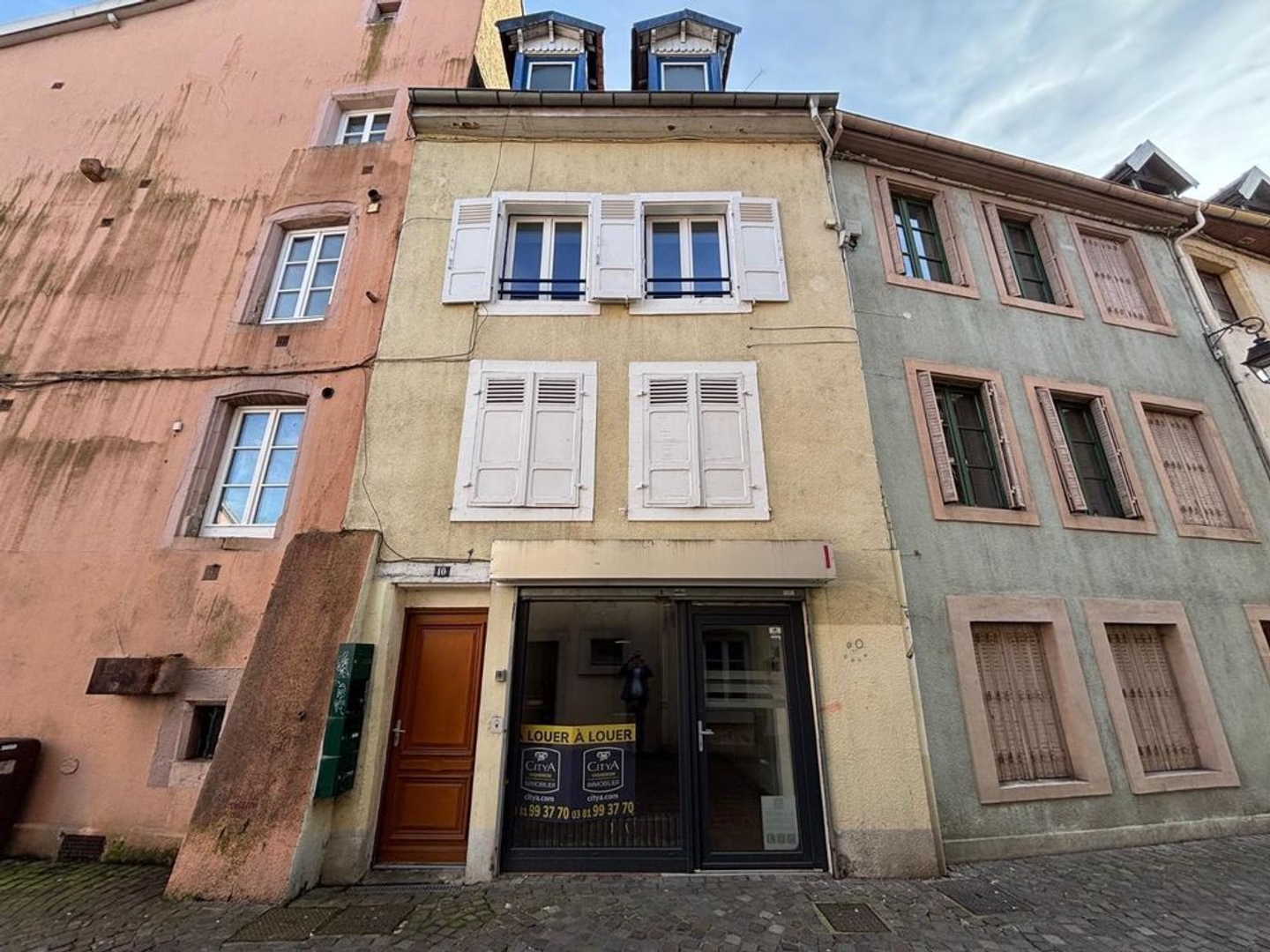 À vendre : Immeuble de 161 m² au coeur de Montbéliard, co....