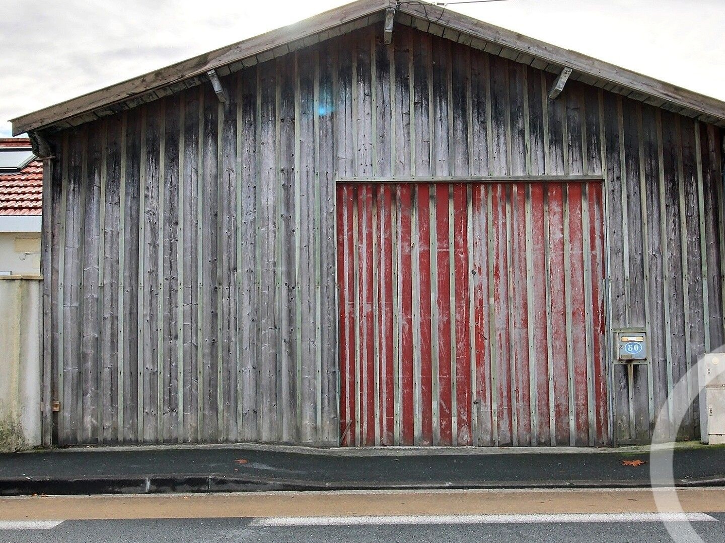 Local 250 m²
