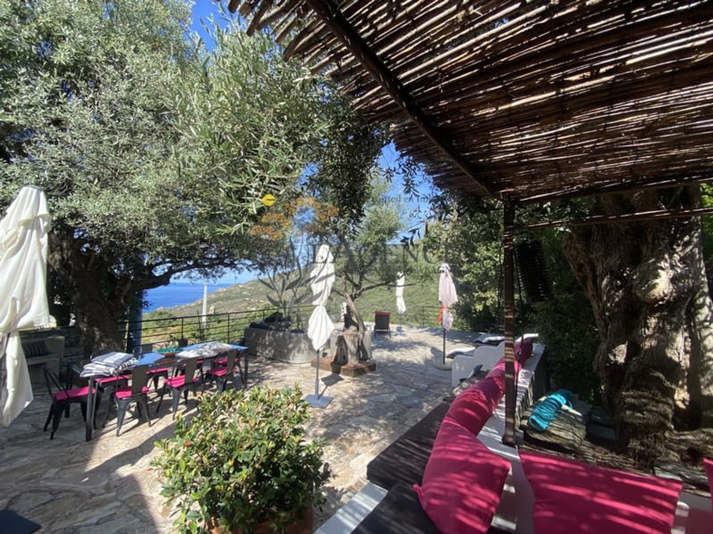MAISON DE CARACTERE A BARRETTALI