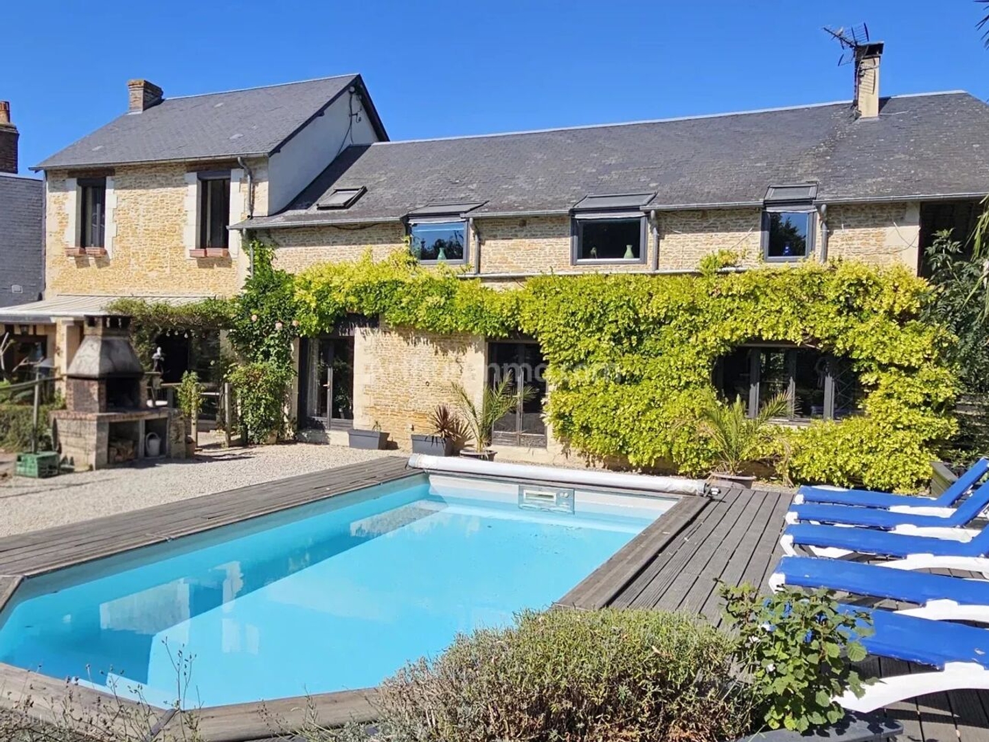 Maison 6 pièces 632 m²