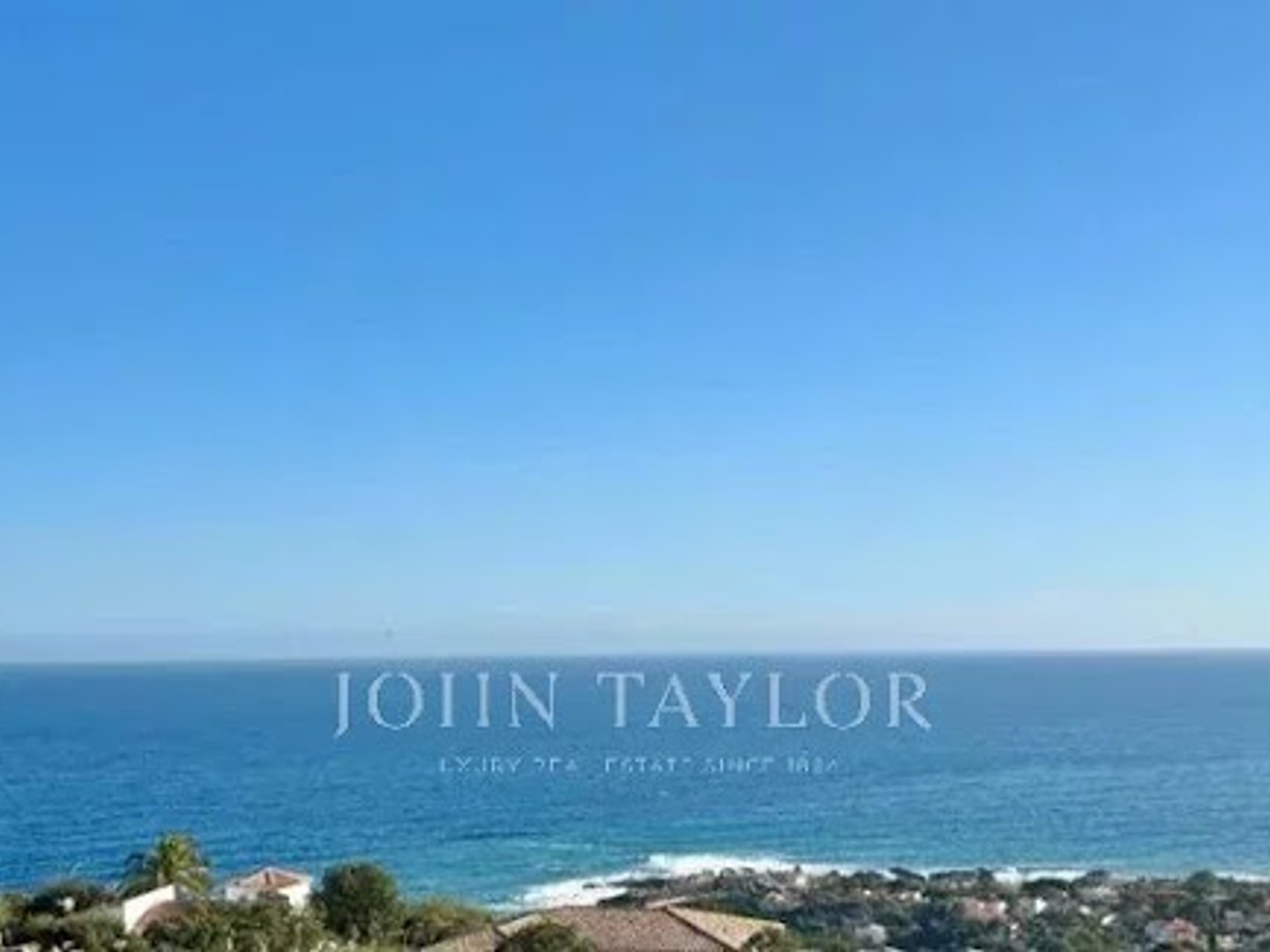 Villa 7 pièces 343 m²