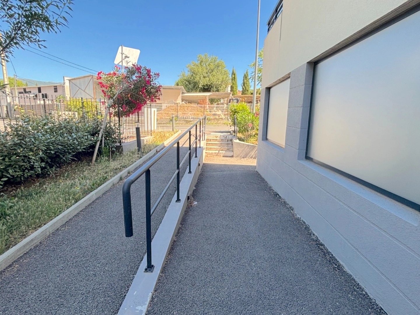 Magasin à vendre - 4 pièces - Mouans-Sartoux (06370)