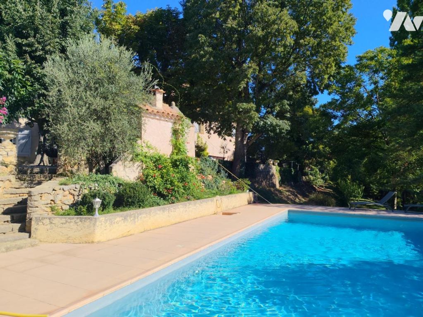 Maison 8 pièces 250 m²