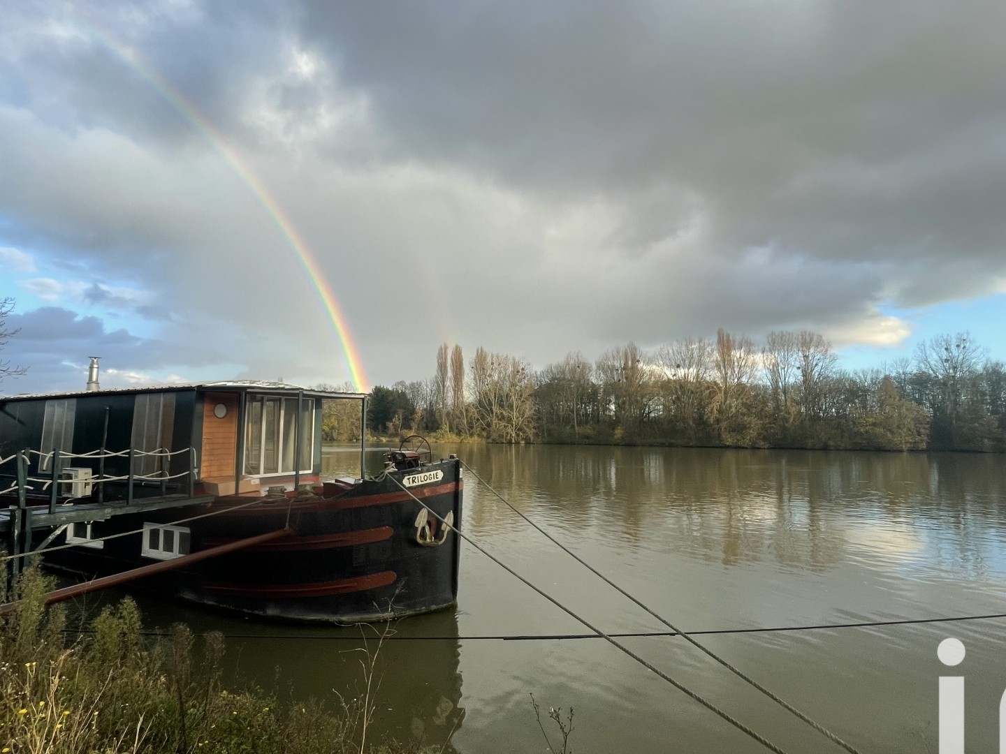 Péniche 7 pièces 221 m²
