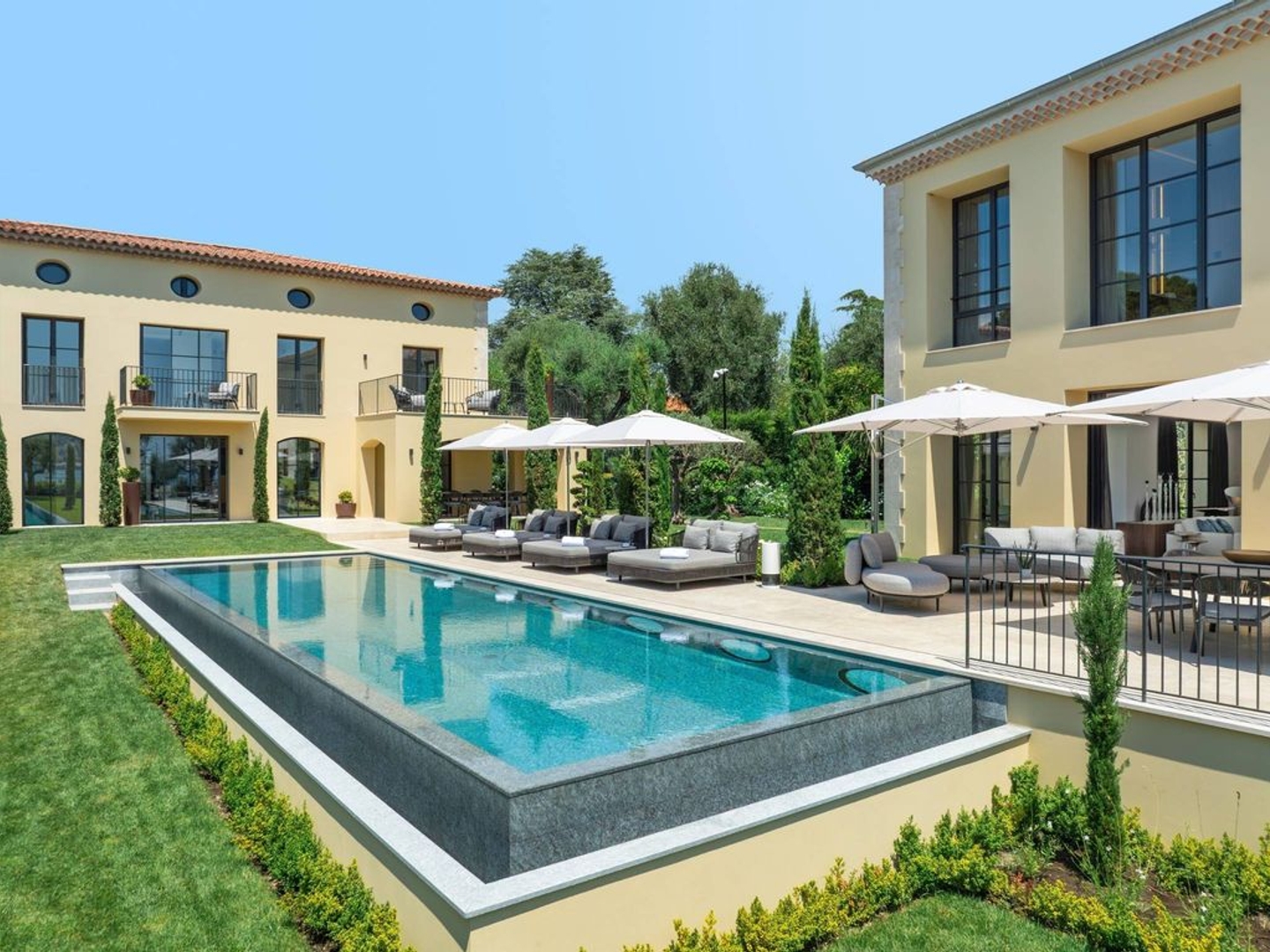 Maison à vendre - 12 pièces - 1150m2 - Saint-Jean-Cap-Fe... (06230)