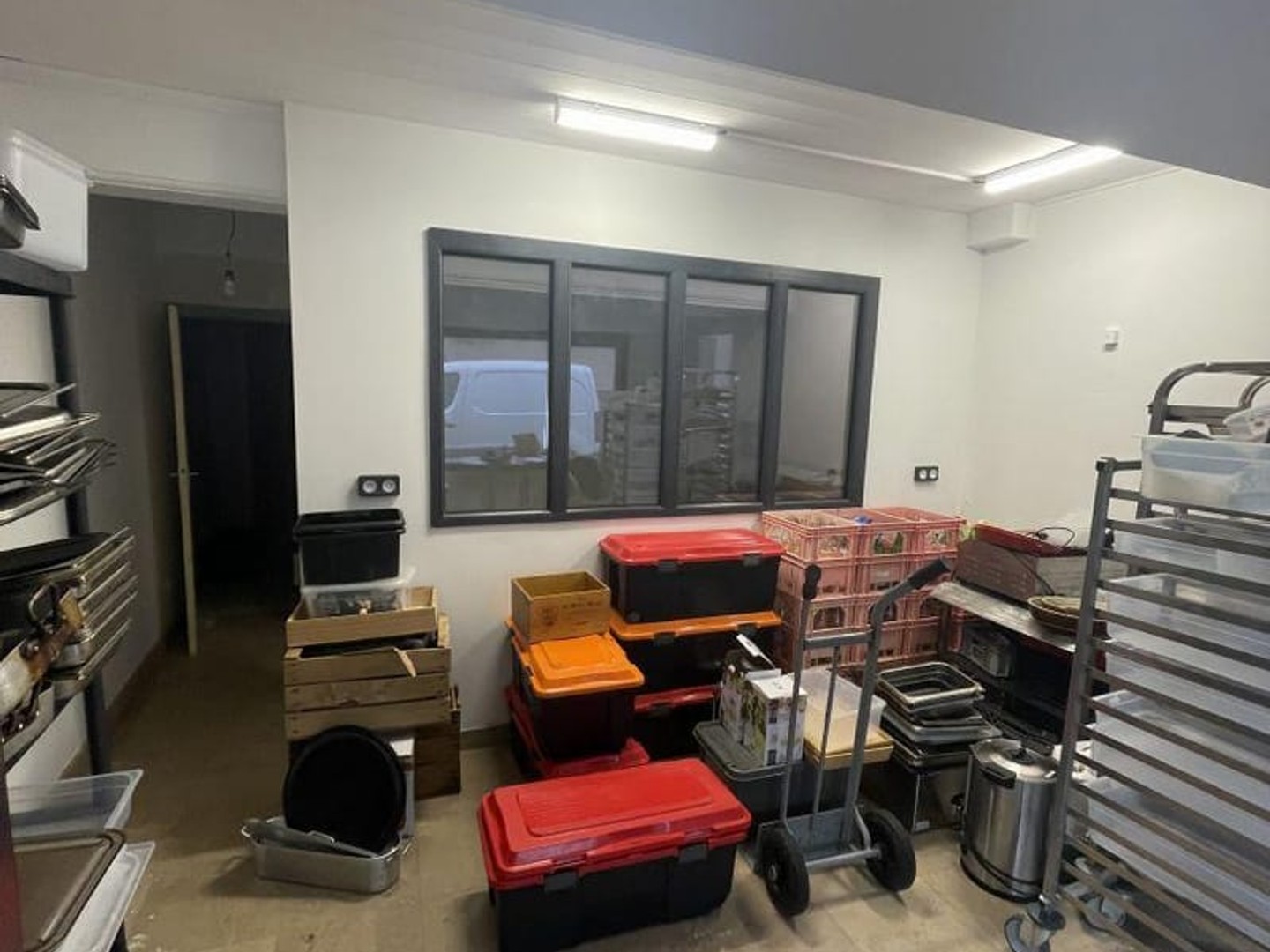 Immeuble commercial 61 m²