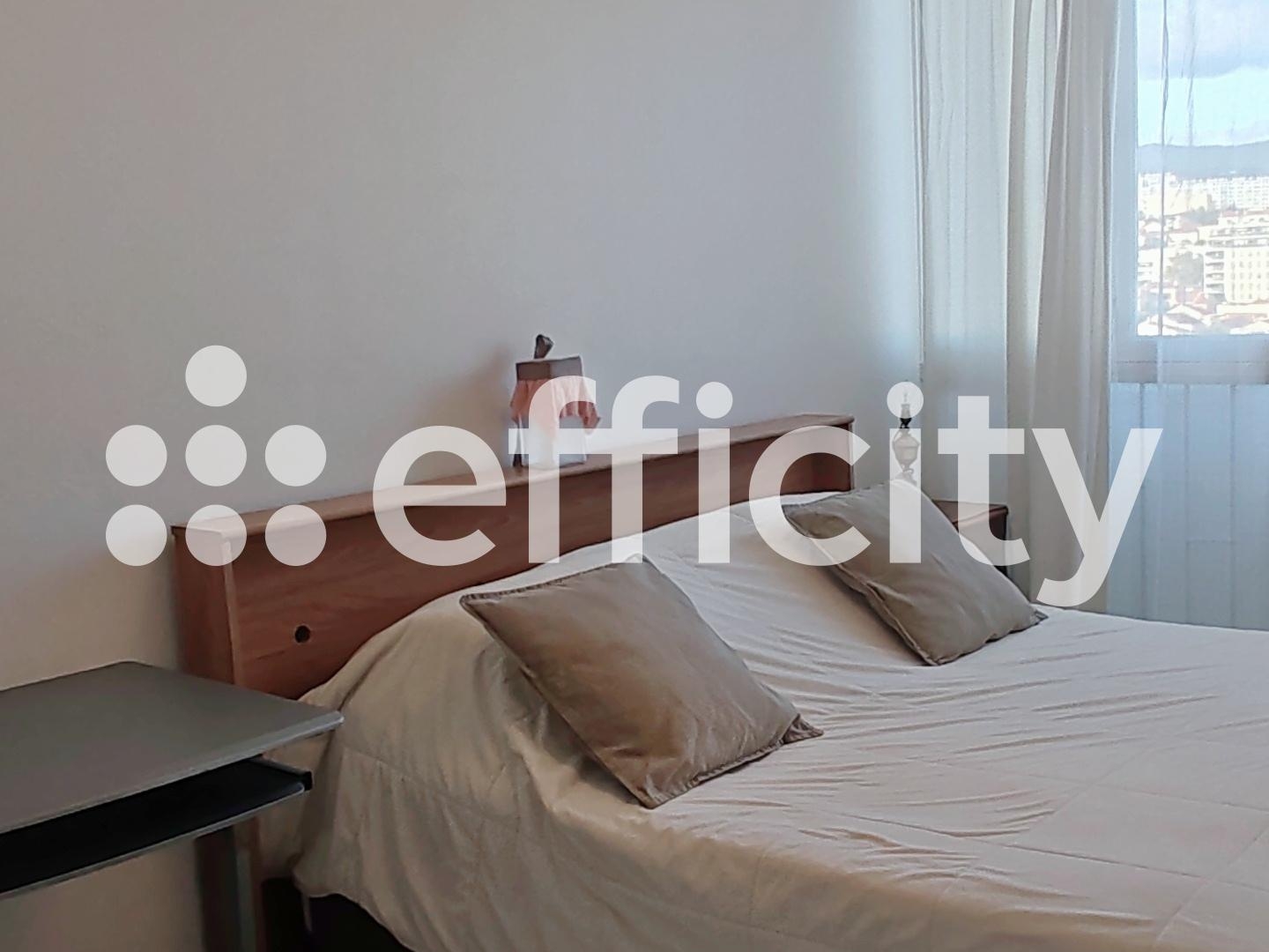 Appartement à vendre - 4 pièces - 72m2 - Marseille 3e (13003)