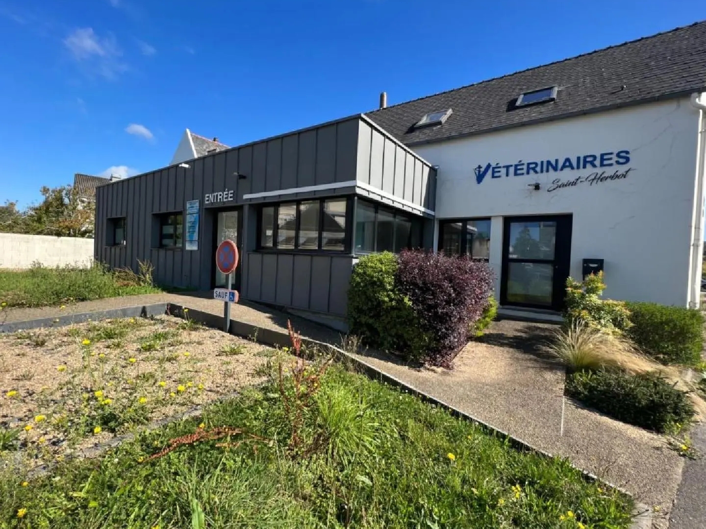 Local commercial 10 pièces 144 m²
