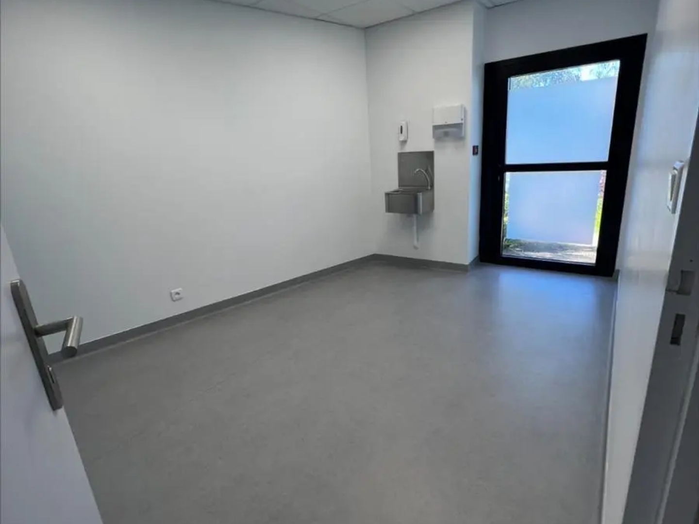 Locaux à vendre - 10 pièces - 144m2 - Châteaulin (29150)