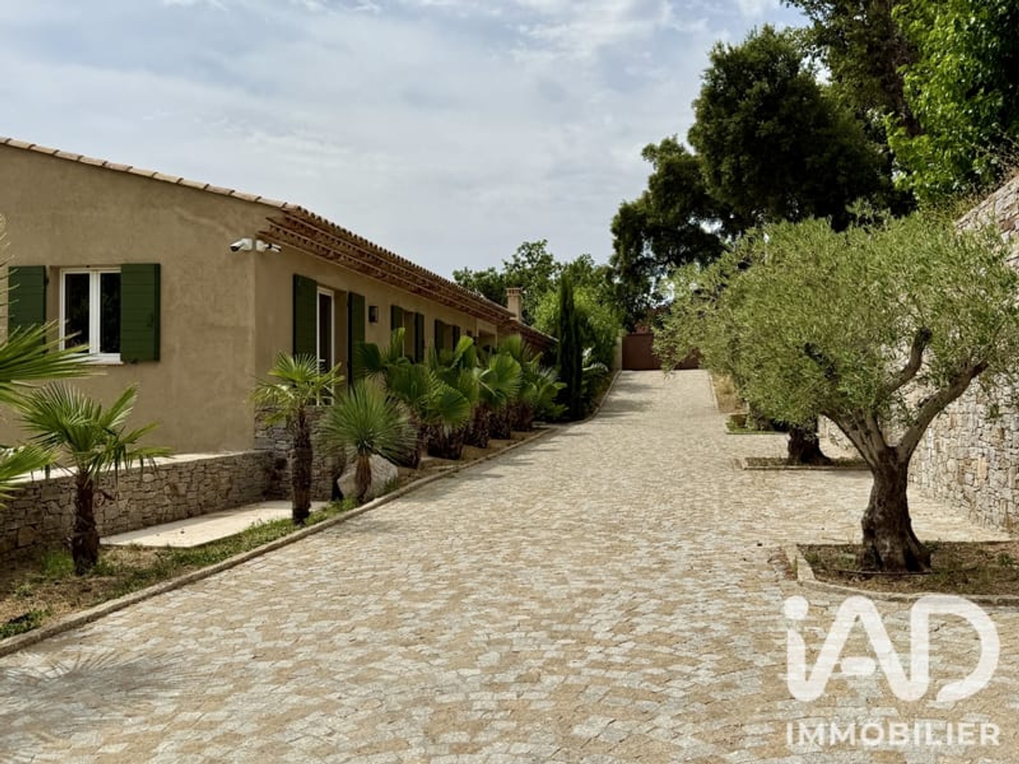 Maison à vendre - 10 pièces - 250m2 - La Garde-Freinet (83680)