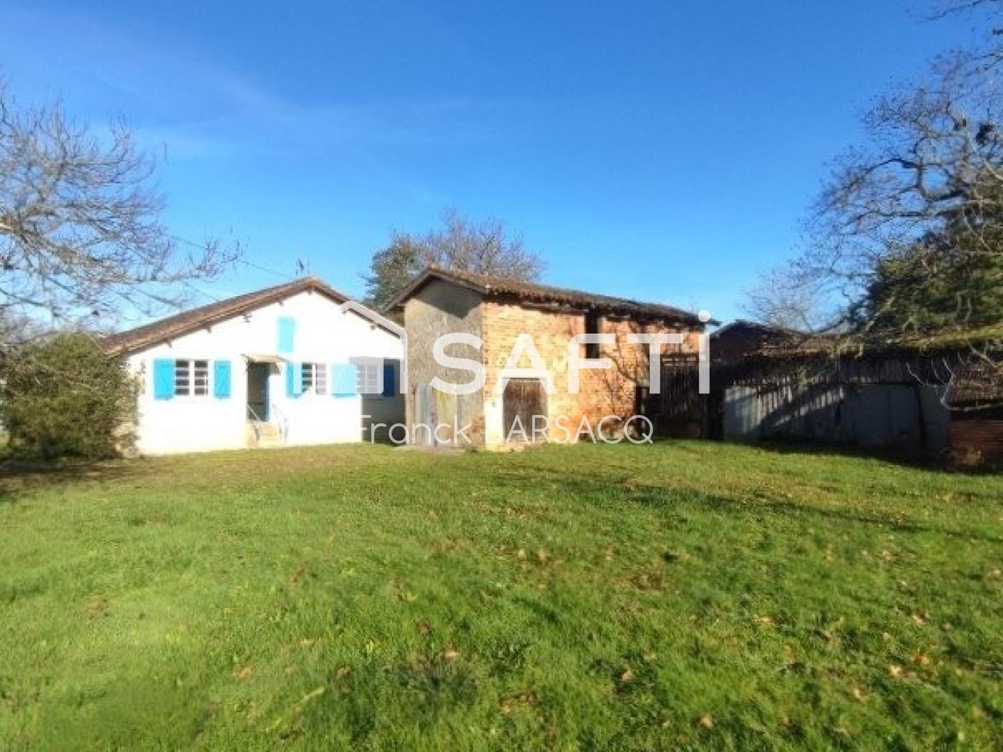 FERME AVEC DEPENDANCES SANS VOISINAGE IMMEDIAT