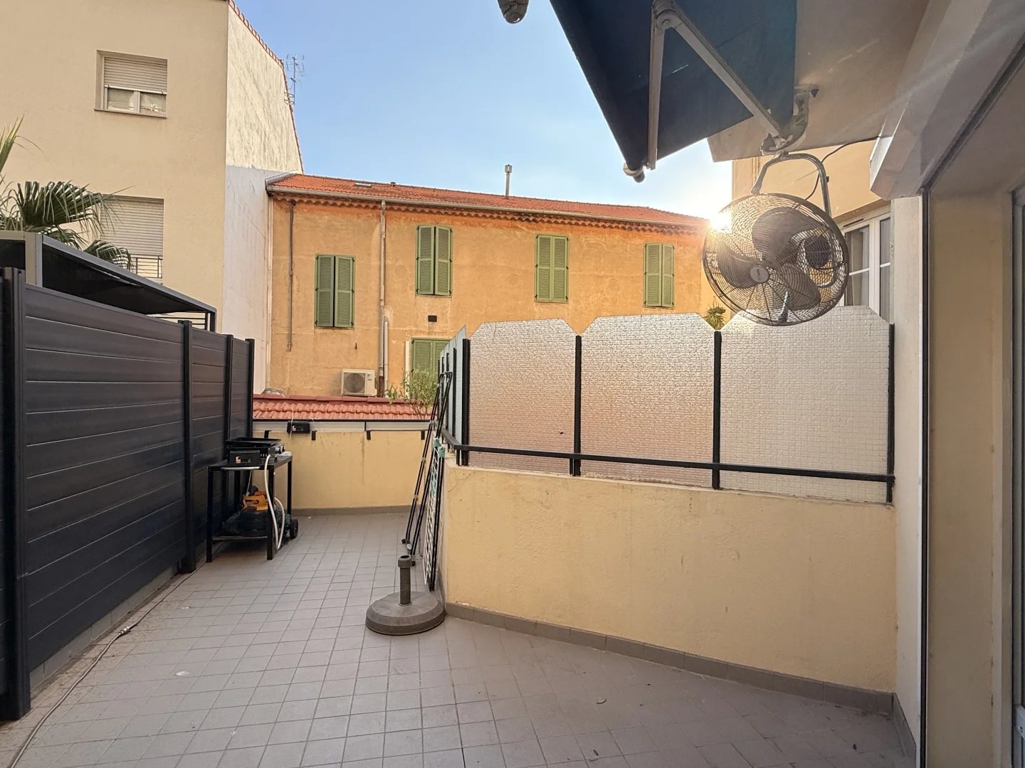 Cannes Stanislas - Appartement 4 pièces avec terrasse proche du centre-ville