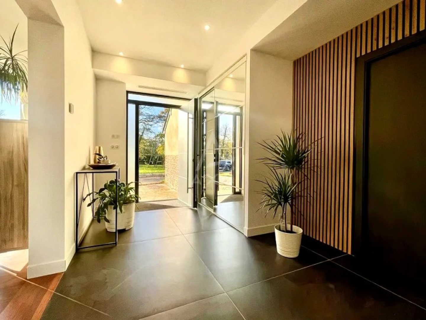 Maison 11 pièces 360 m²