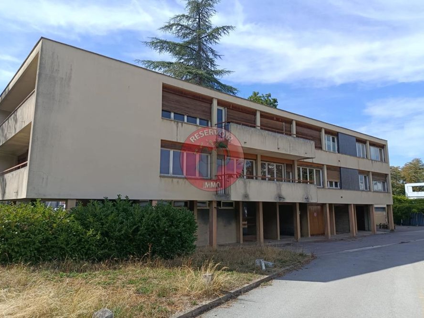 Immeuble à vendre - 695m2 - Dijon (21000)