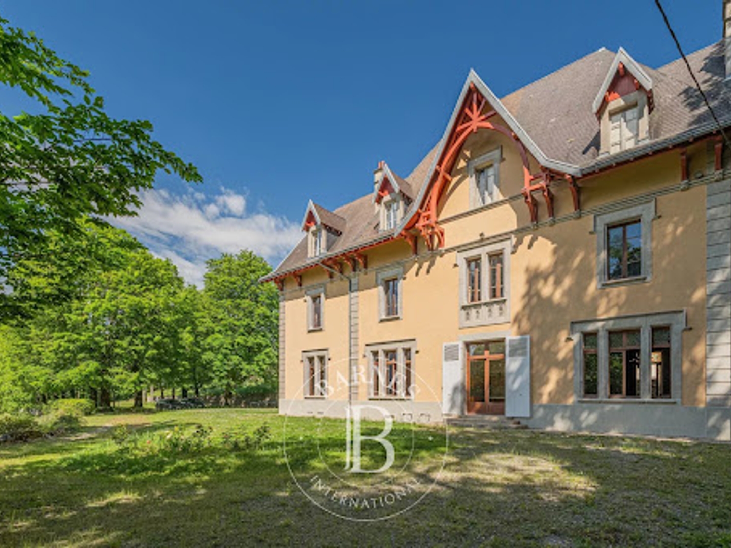 Maison à vendre - 19 pièces - 573m2 - Voreppe (38340)