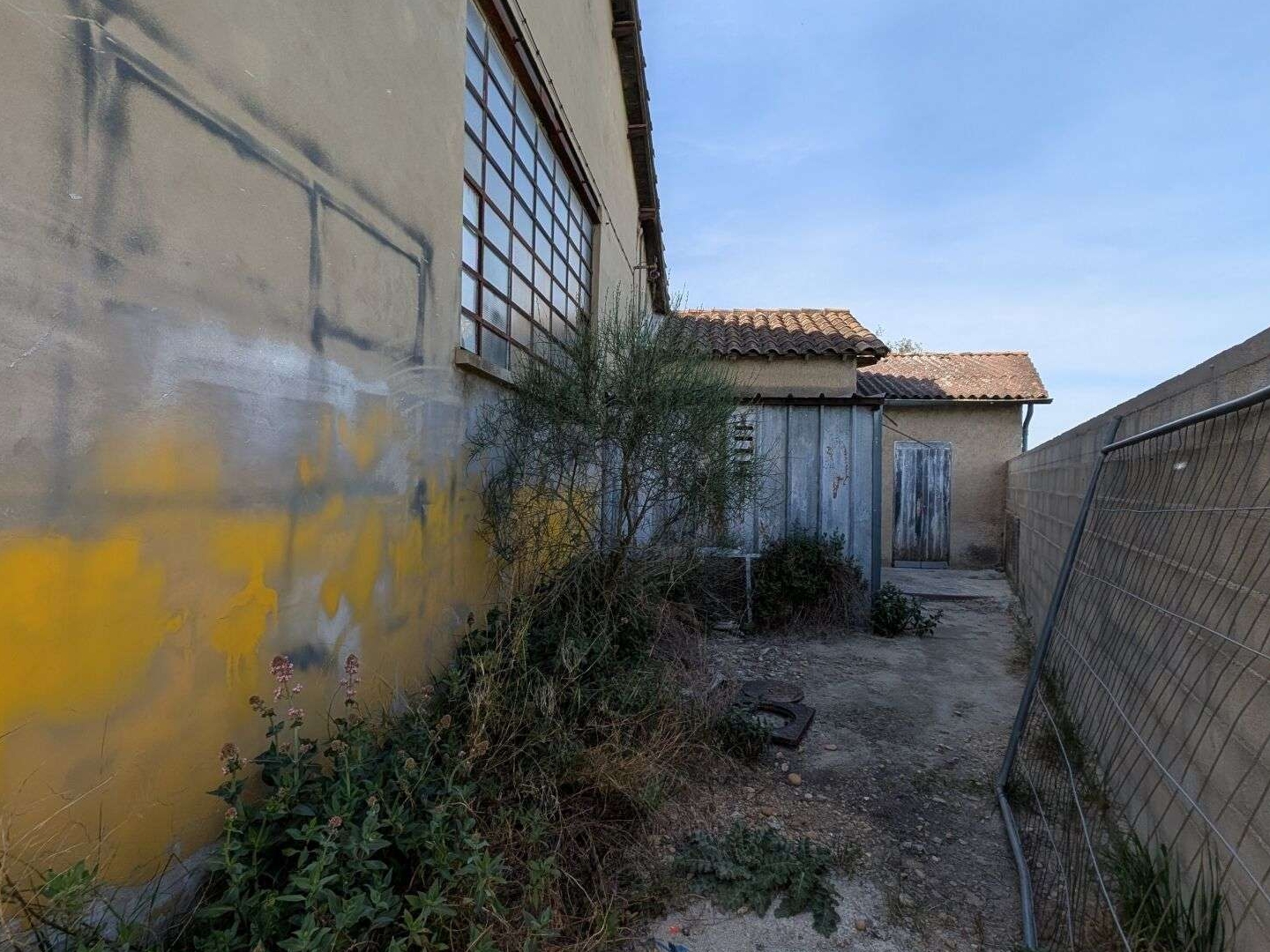 Appartement à vendre - 8 pièces - 572m2 - Sorgues (84700)