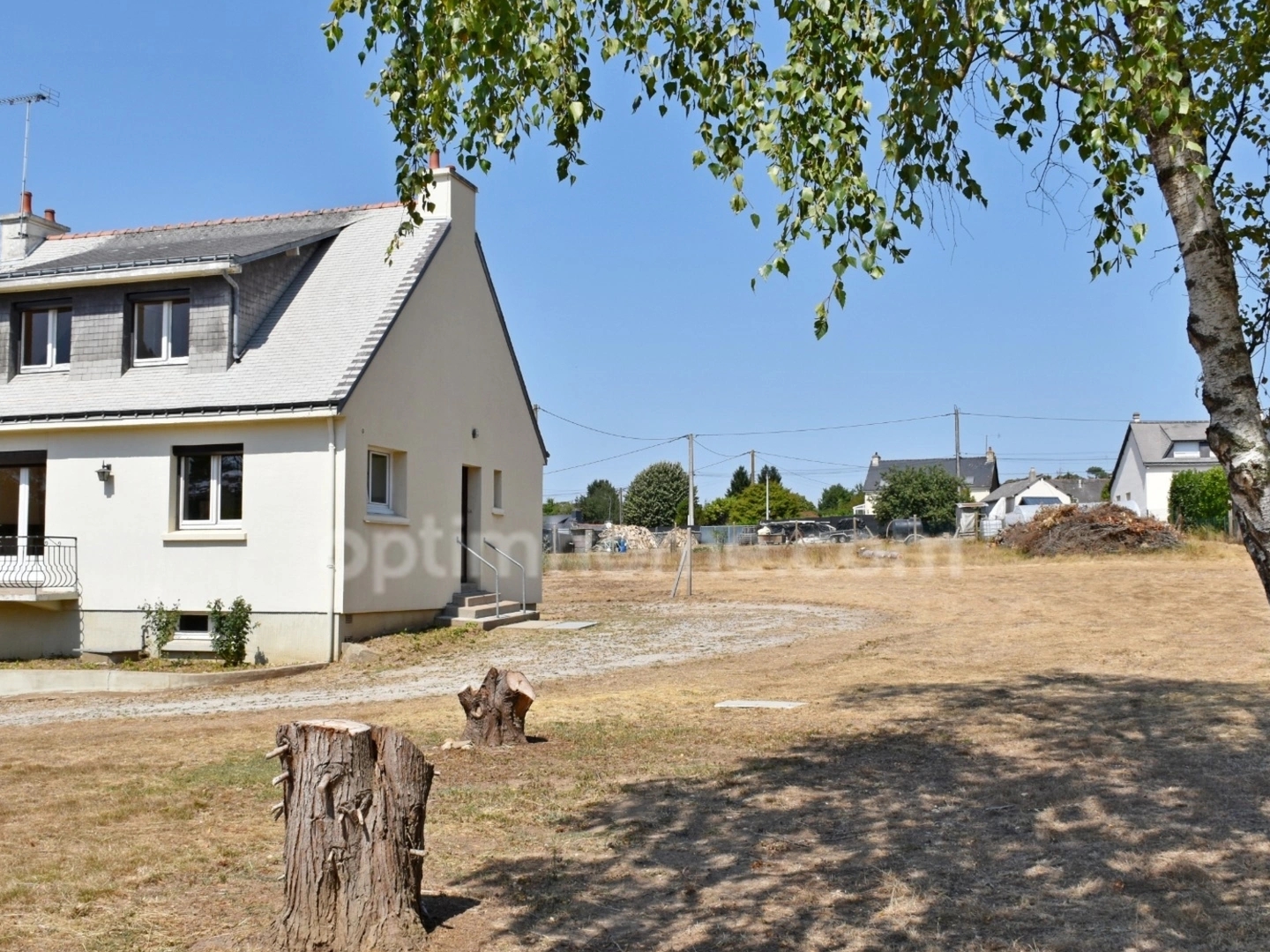 MISSIRIAC - Maison familiale 4 chambres, sous-sol complet et hangar