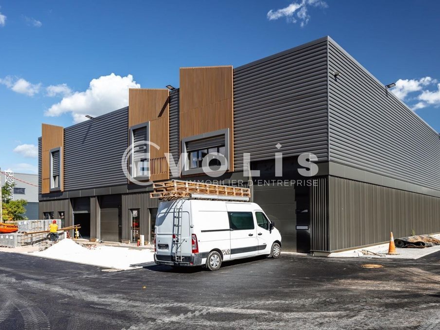 Locaux à vendre - 717m2 - Courtry (77181)