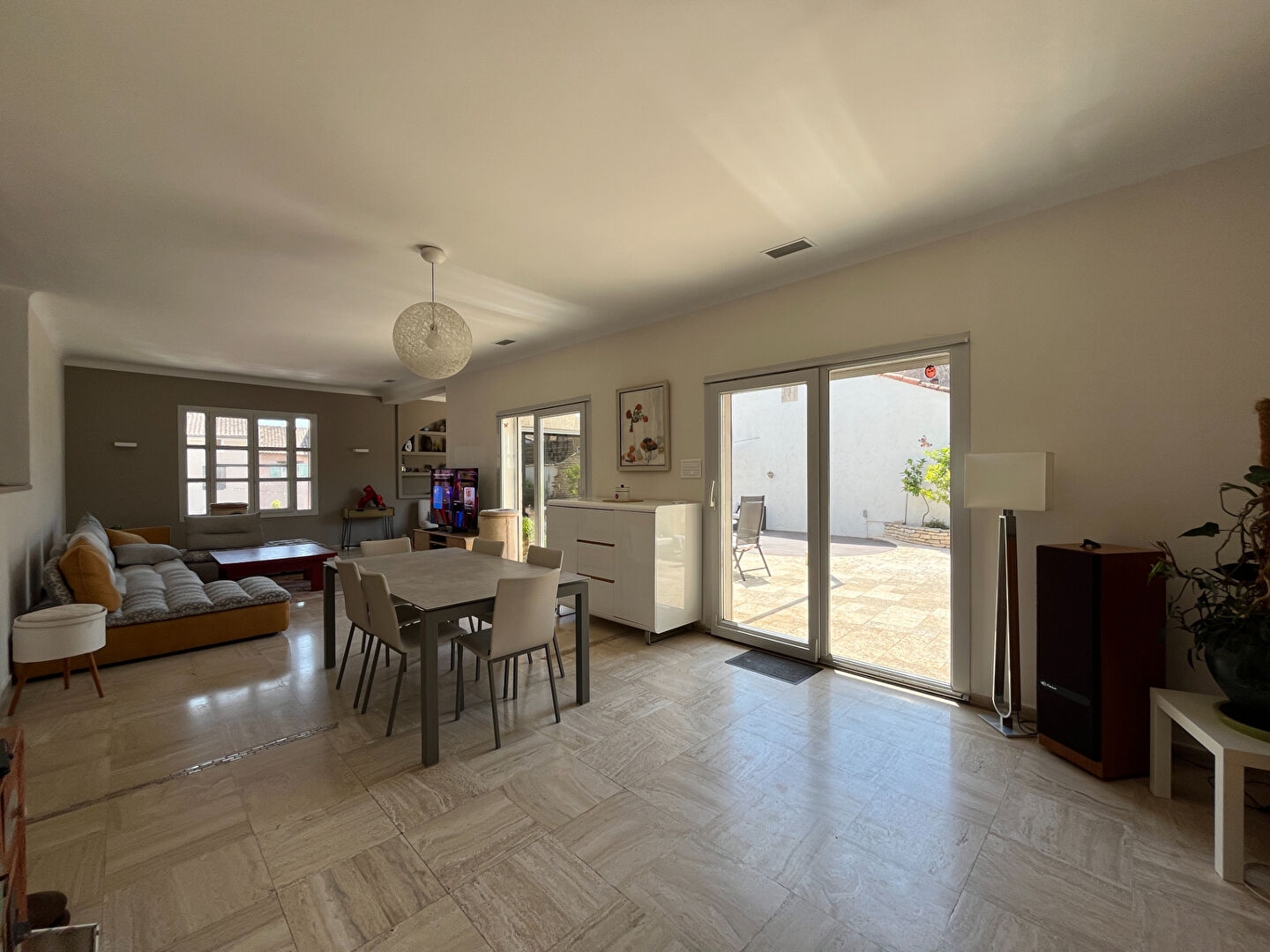 Maison à vendre - 6 pièces - 175m2 - Le Thor (84250)