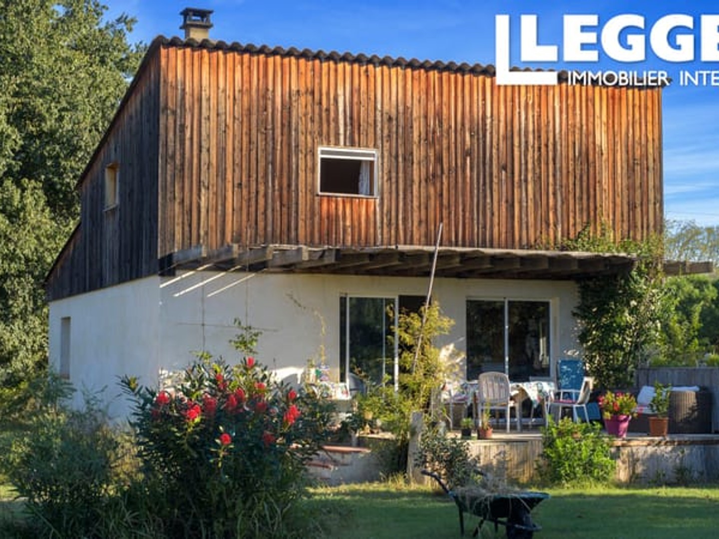 Maison écolo 3 chambres sur 1,8 ha de terrain bio isolé, 20 min de la mer, vie durable, potentiel d'autonomie