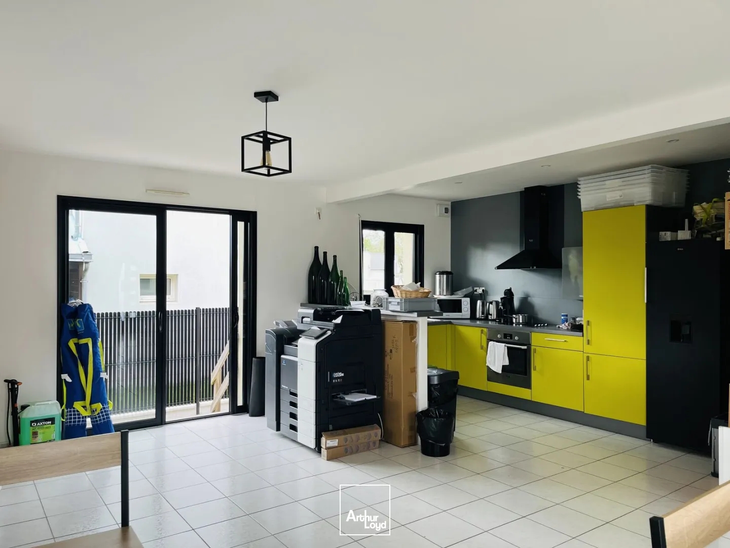 Bureaux à vendre - 327m2 - Saint-Nazaire (44600)