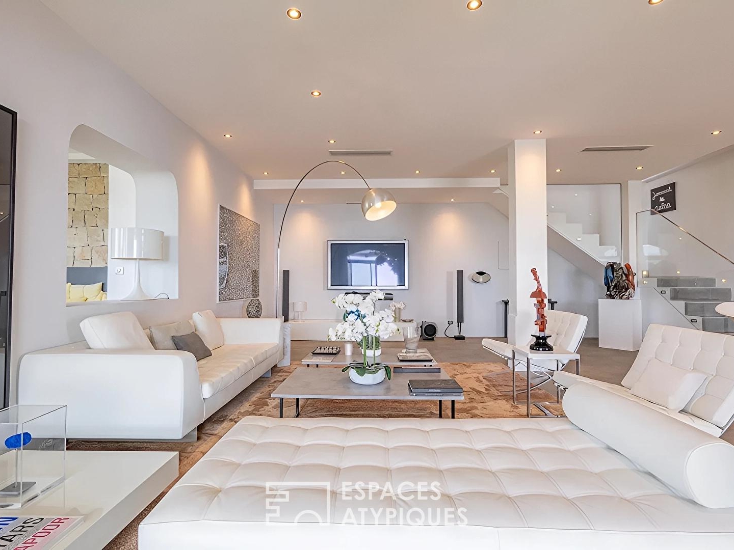 Maison à vendre - 10 pièces - 261m2 - Roquebrune-Cap-Ma... (06190)