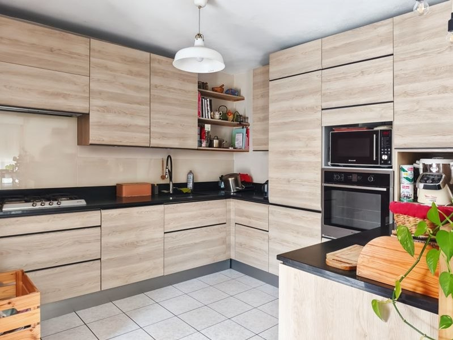 Maison à vendre - 7 pièces - 161m2 - Sussargues (34160)