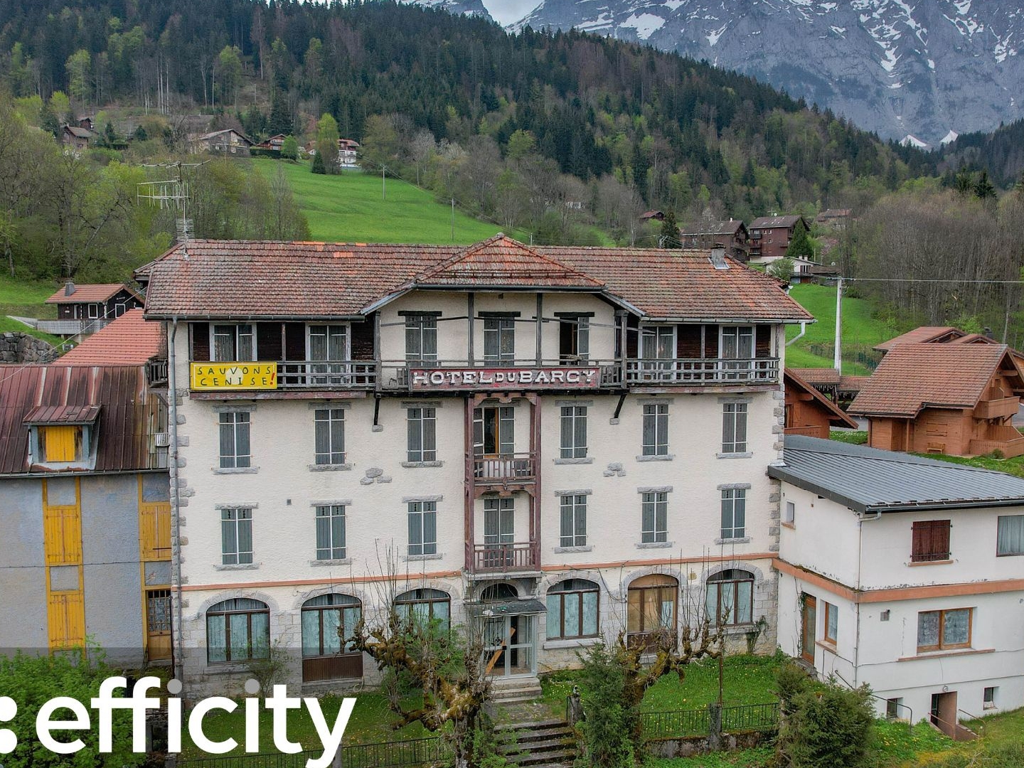 Commerce 46 pièces 1475 m²