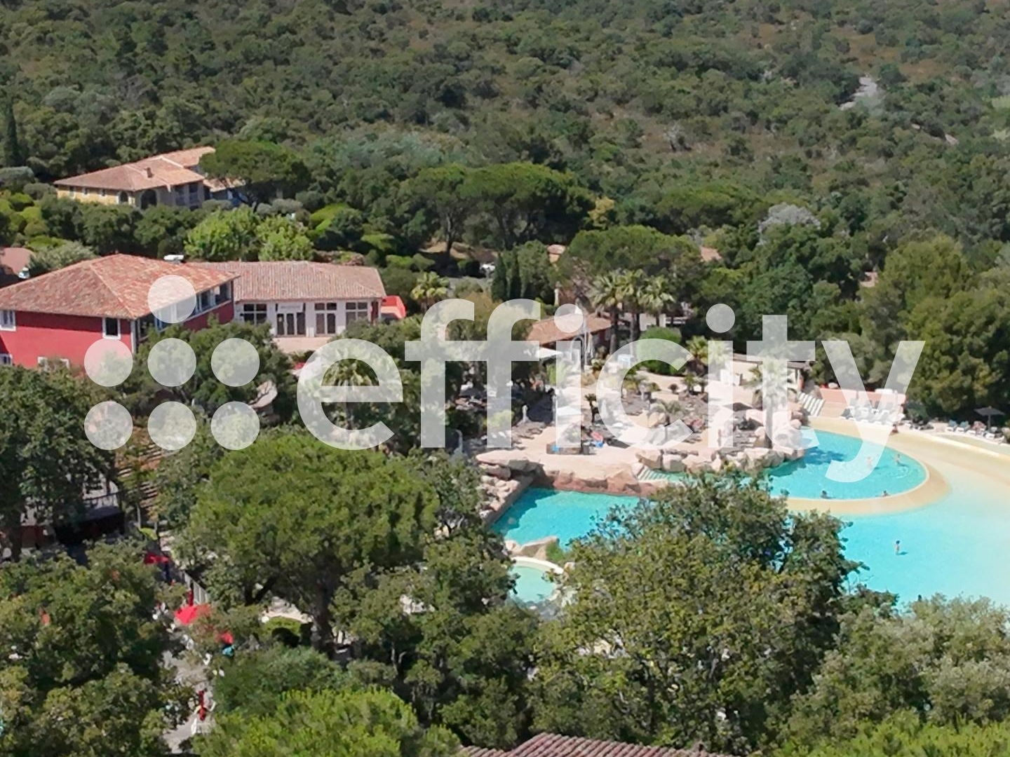Maison à vendre - 6 pièces - 162m2 - Grimaud (83310)