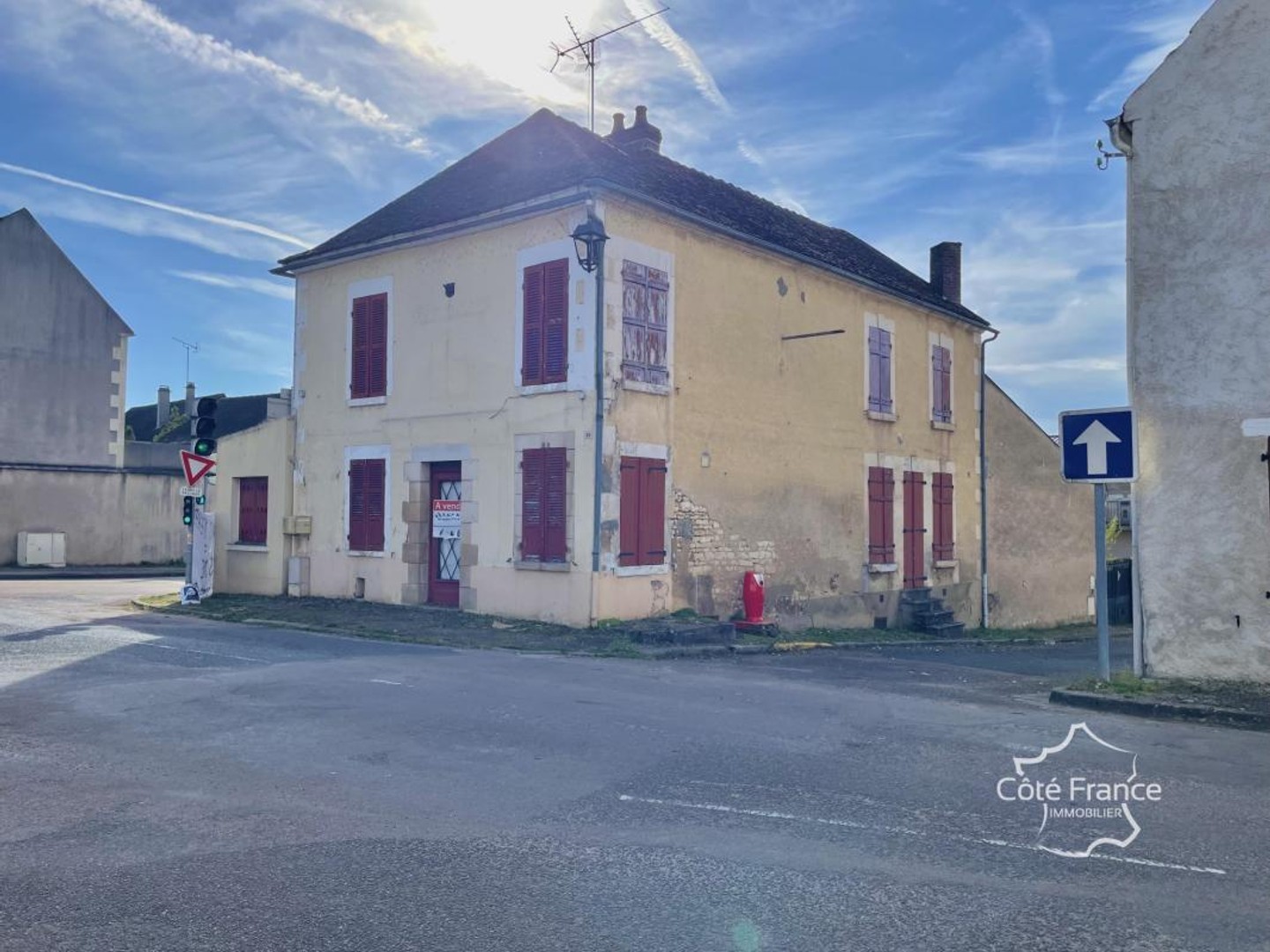 Former restaurant with residential area and strong developme