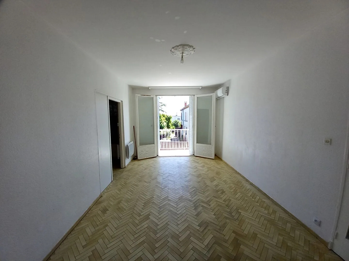Immeuble à vendre - 80m2 - Montélimar (26200)