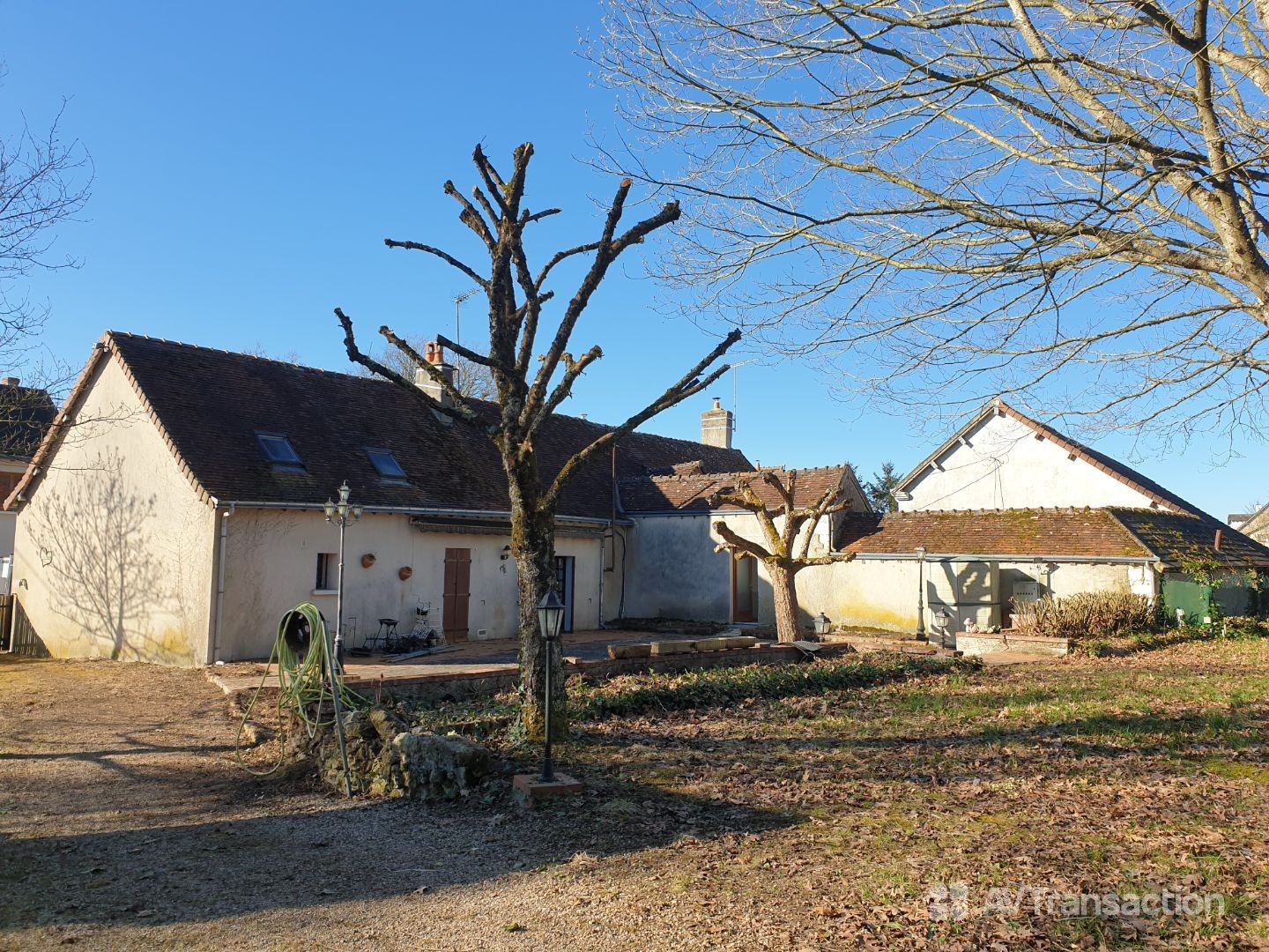 Longère de 1880 avec travaux à Villeloin-Coulangé