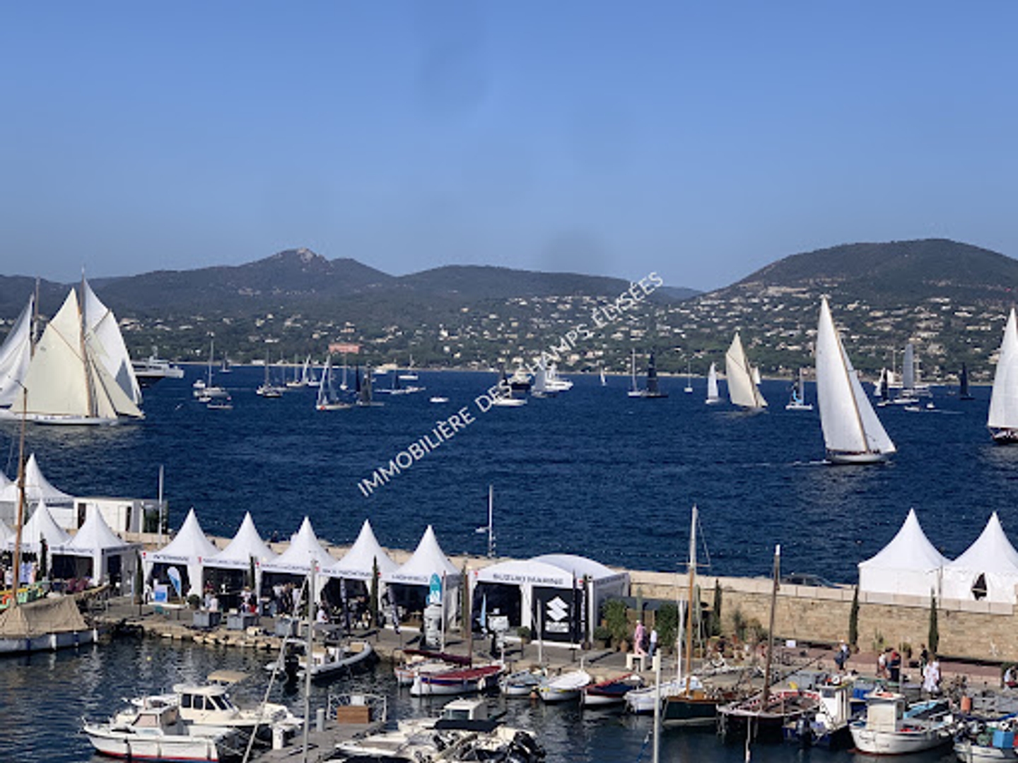 Appartement à vendre - 4 pièces - 130m2 - Saint-Tropez (83990)