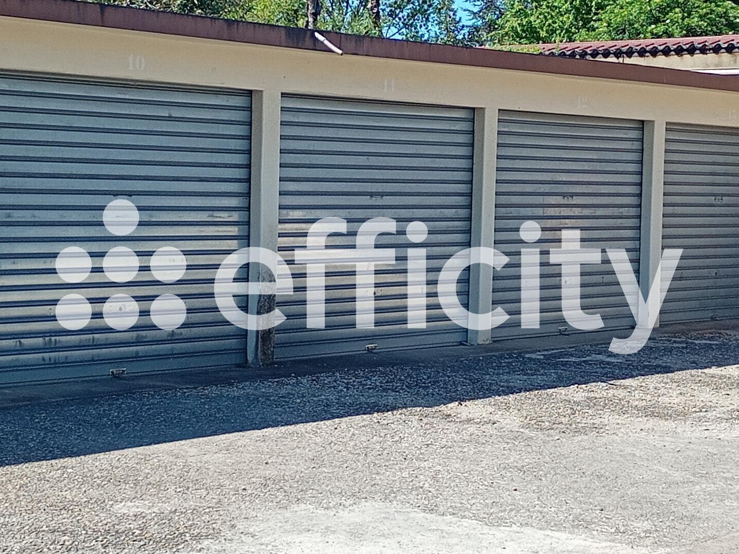 Parking / garage / box à vendre - 243m2 - Vénissieux (69200)