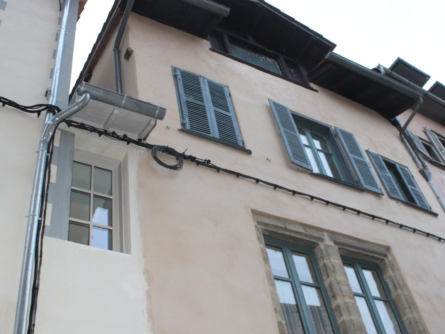 Maison à vendre - 2 pièces - 271m2 - Tulle (19000)