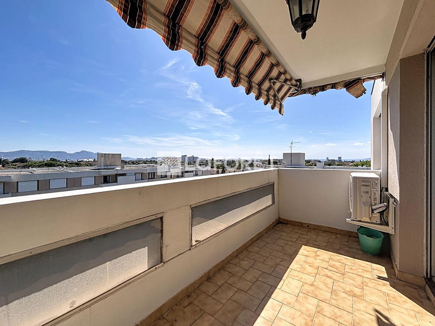 Appartement à vendre - 4 pièces - 83m2 - Marseille 12e (13012)