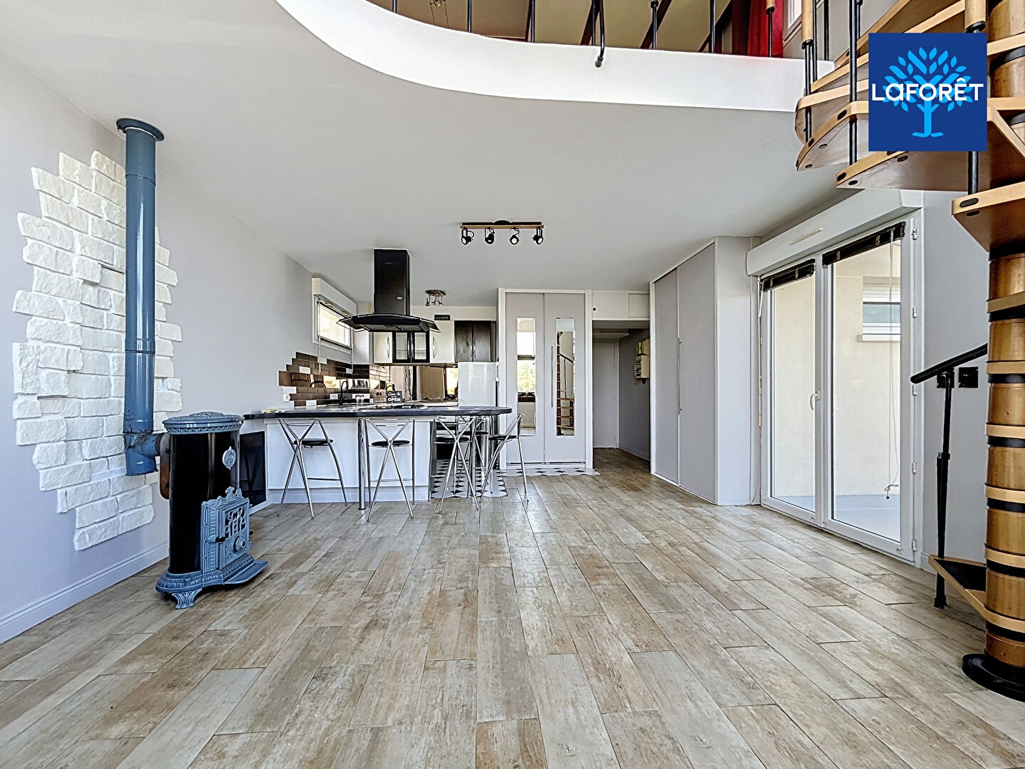 Appartement à vendre - 2 pièces - 63m2 - Noisy-Le-Grand (93160)
