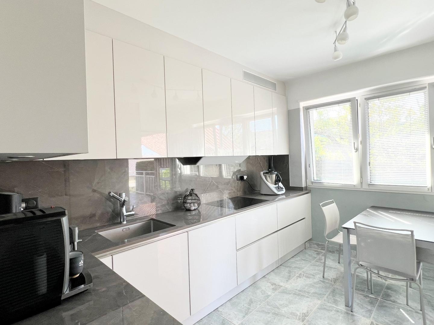 Maison à vendre - 6 pièces - 166m2 - Altkirch (68130)