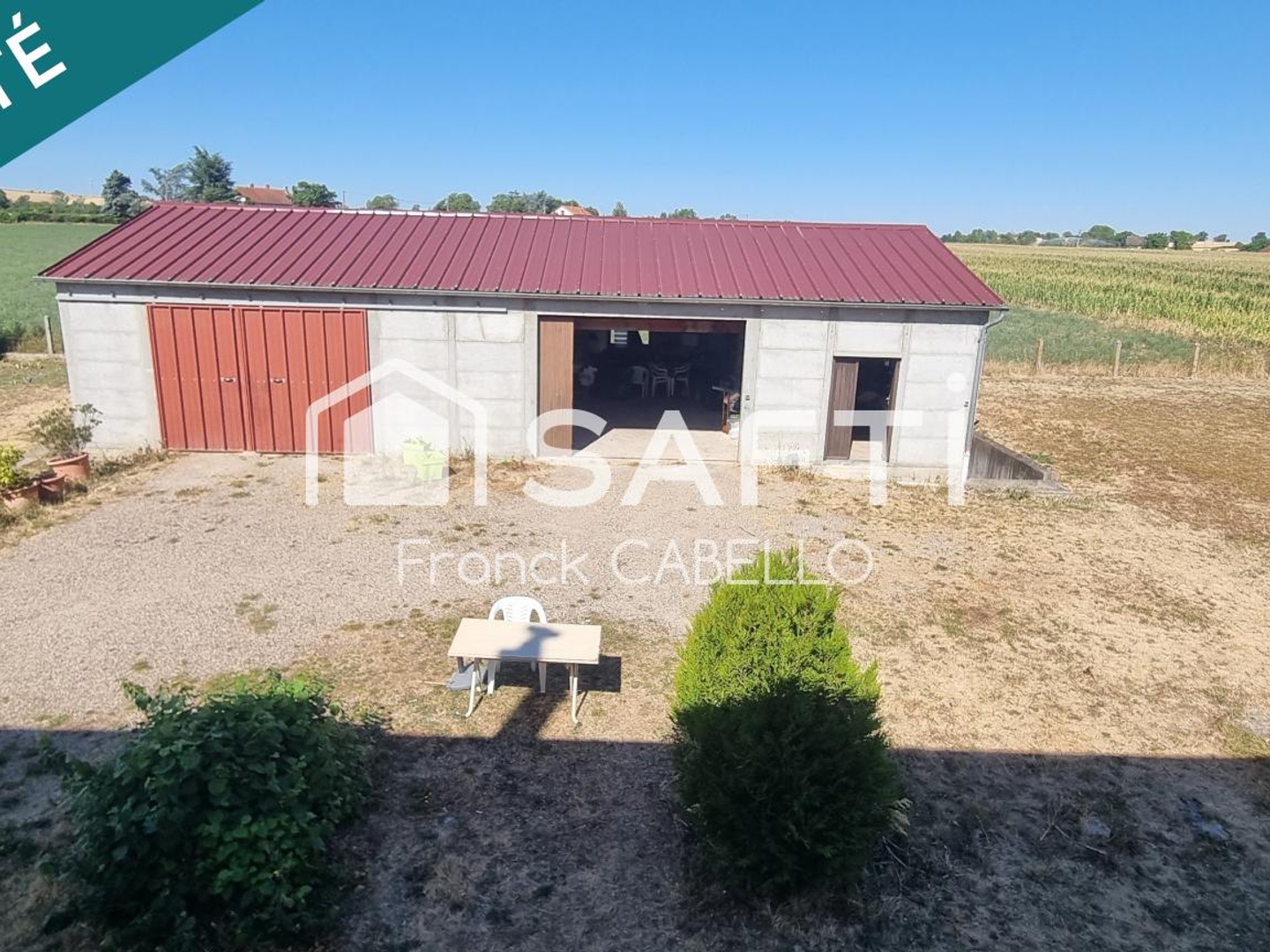Maison à vendre - 10 pièces - 189m2 - Étroussat (03140)