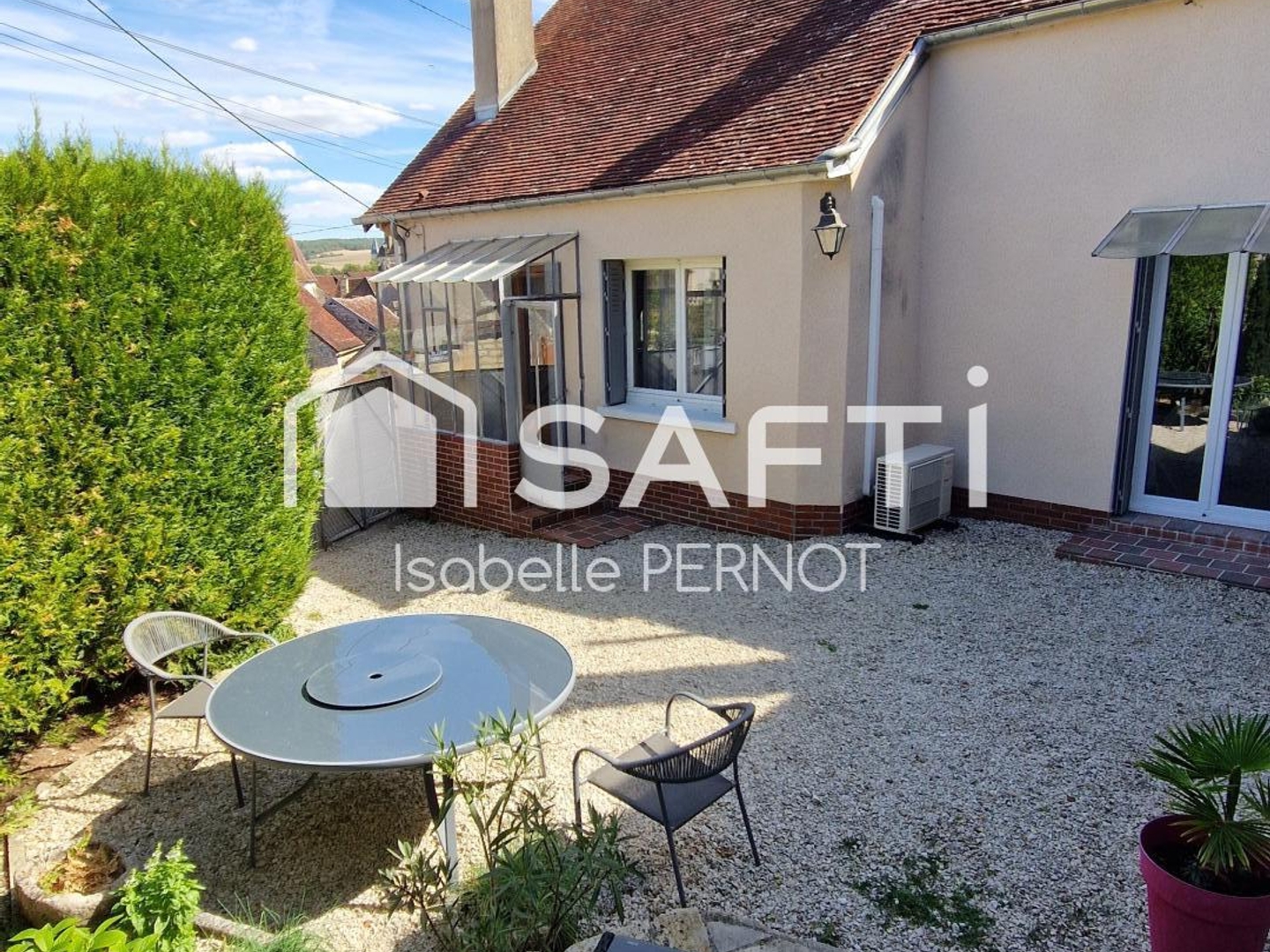 Maison à vendre - 5 pièces - 127m2 - Vézinnes (89700)